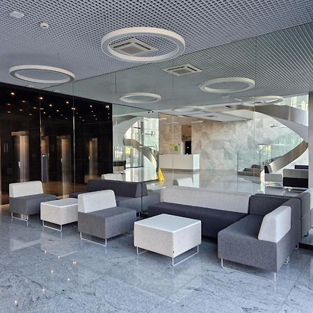 Apartamenty Wola Tower Na Prymasa - Z Widokiem Na City Warsaw Exterior photo