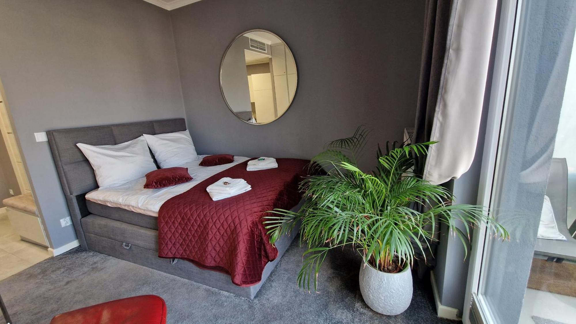 Apartamenty Wola Tower Na Prymasa - Z Widokiem Na City Warsaw Exterior photo